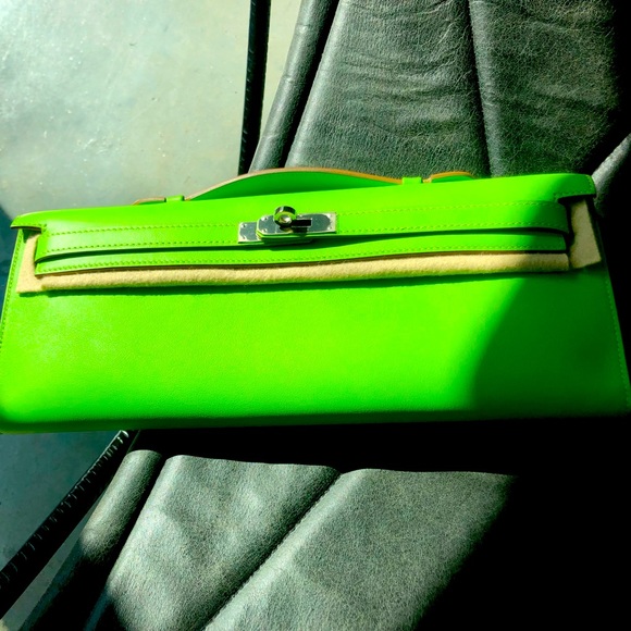 SOLD-Hermes Kelly cut Granny Apple - Picture 1 of 12